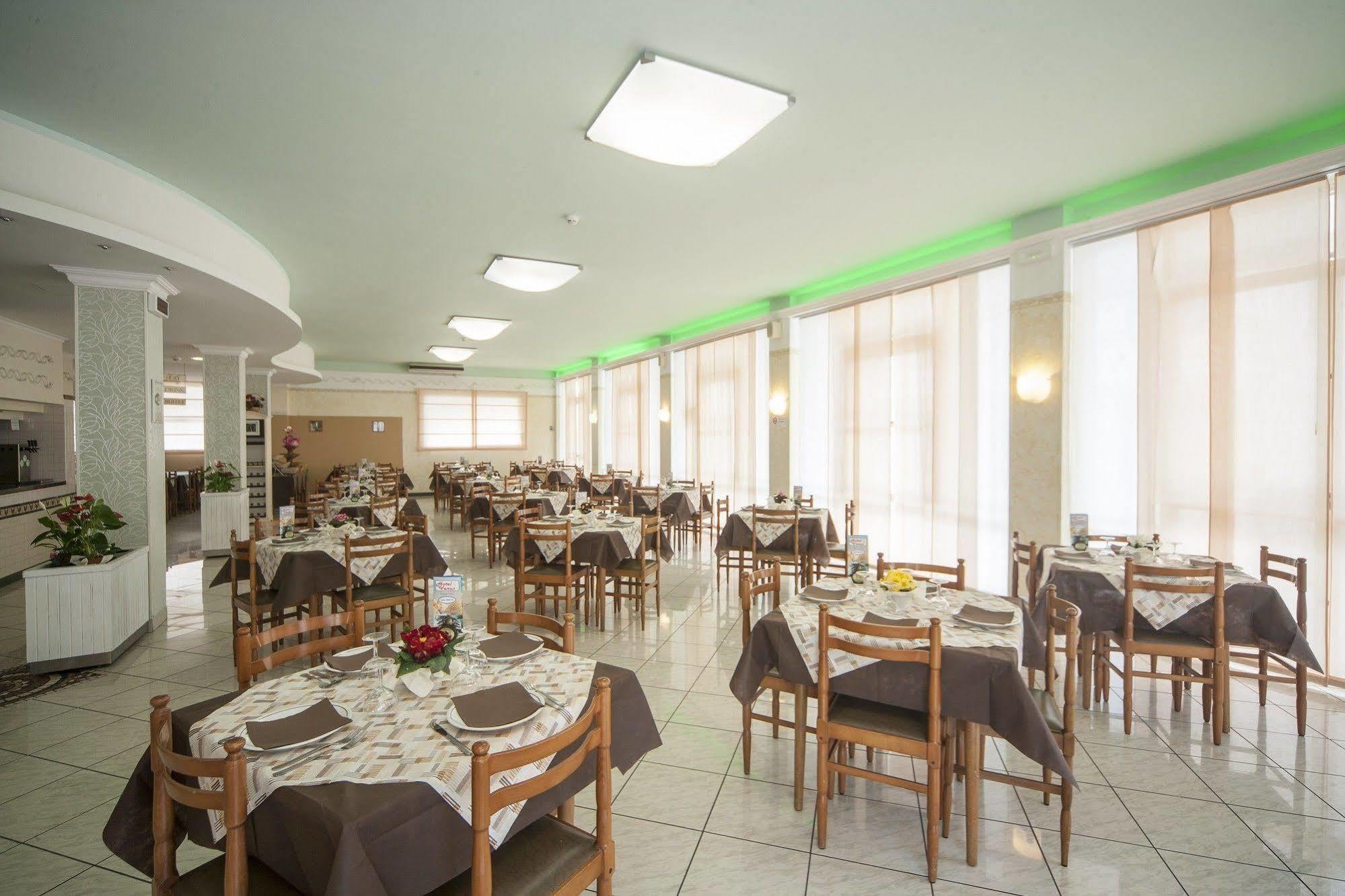 Hotel Venus Bellaria-Igea Marina Exterior photo